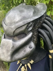 Predator Latex Mask And Fibreglass Helmet - Picture 1 of 11