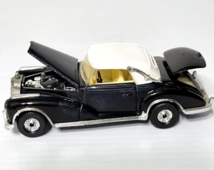 Vtg Corgi Mercedes Benz 300s Convertible Diecast Car 1/36 Scale Great Britian - Picture 1 of 10