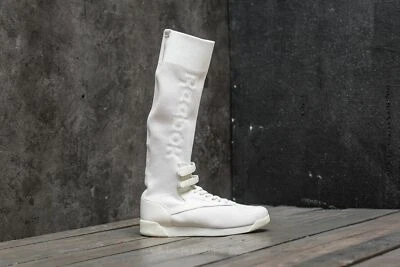 BS8666 Reebok Freestyle HI Ultraknit Women's Size 8 Trainers - Image 1 of 4