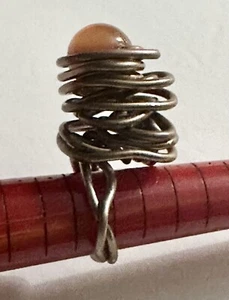 Vintage Strange Handmade Wire Cocktail Ring Chunky 70s w/Cat’s Eye Color Bead - Picture 1 of 10