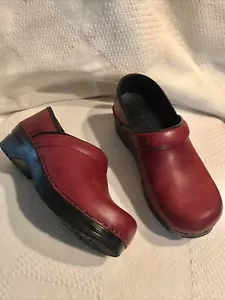 DANSKO SHOES Professional Red Maroon Leather Slip On Clogs Women's EU 36 - Picture 1 of 8