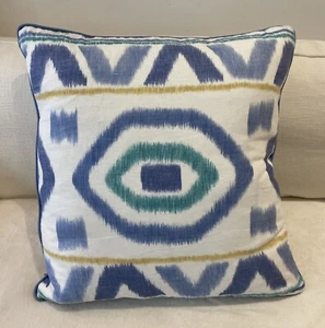 Decorative pillow Linen with blue pipping by Legacy Home - Picture 1 of 3