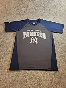 Boys NY Yankees T Shirt Youth 10/12 Short Sleeve MLB Baseball Majestic New York - Picture 1 of 10