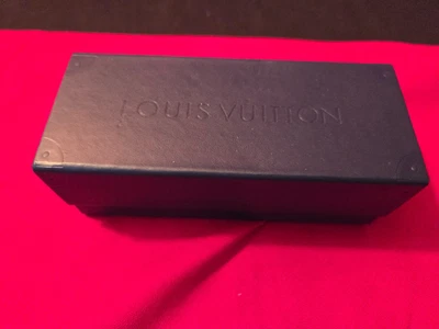 Estuche para gafas de sol Louis Vuitton azul con bolsa y tela Foto 1 de 2