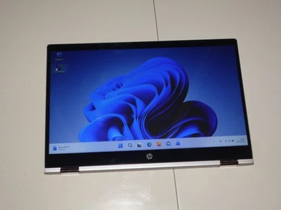 HP Pavilion x360 15-cr0001 15 Zoll, Intel Pentium Gold, 8GB, SSD Notebook 2 in 1 - Bild 1 von 4