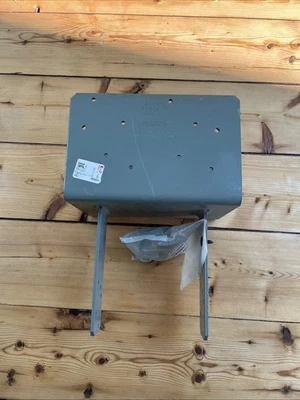 Simpson Strong-Tie CCQ712 Column Cap for 7" Beam 7x Post With Screws - Image 1 of 4