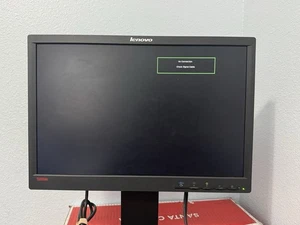 Lenovo Thinkvision L1951pwD 19" Widescreen LCD Monitor w VGA/DVI Inputs - Picture 1 of 5