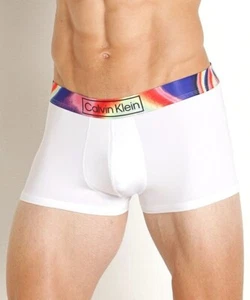 NUEVO CON ETIQUETAS BAÚL CALVIN KLEIN HOMBRE (X-GRANDE)-REIMAGINADO HERENCIA NB3156 ORGULLO TIRO BAJO - Imagen 1 de 5