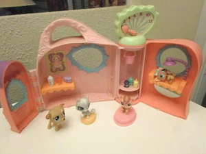 LPS Littlest Pet Shop Get Well Center with Accessories & Pets - Picture 1 of 3