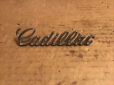 Cadillac Seville 1976 emblema capó OEM  Foto 1 de 4