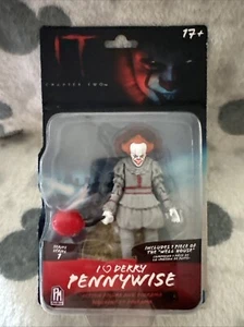 IT - Pennywise 'I Heart Derry' - 5” Action Figure - Picture 1 of 3