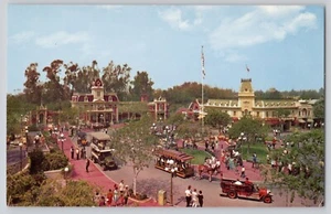 VTG DISNEYLAND POSTCARD A4 Town Square Main Street USA Flag Horse Trolley Wagon - Picture 1 of 3