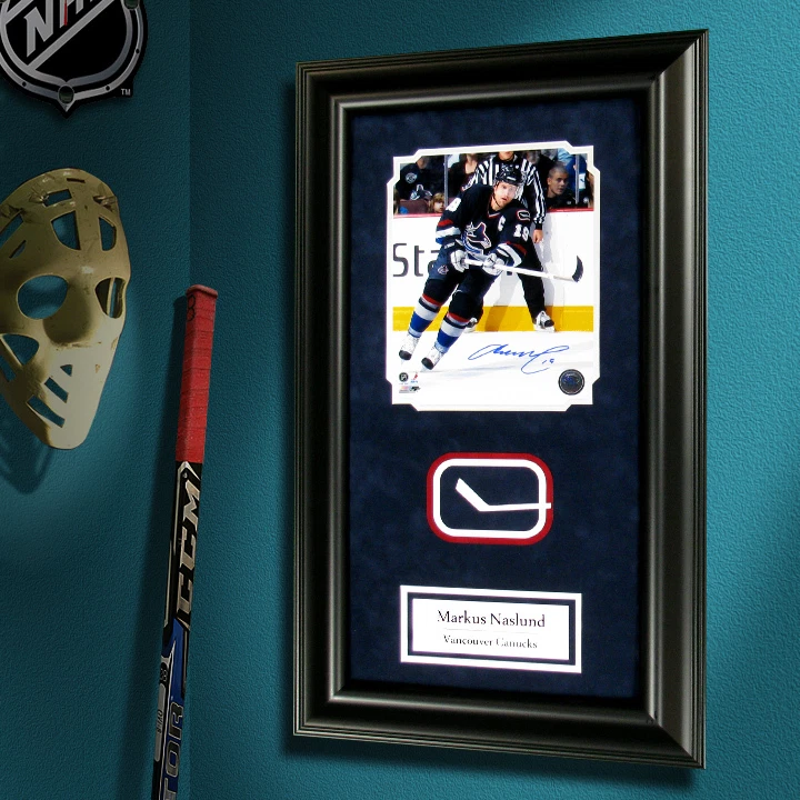 Фотография Маркуса Наслунда из Ванкувера с ПОДПИСЬЮ 8x10 в рамке  - Изображение 1 из 1