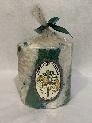 Lumi-Lite Vela Pastel Verde Blanco Merry Go Rounds “Pared Jardín” Pilar Esmerilado Foto 1 de 4