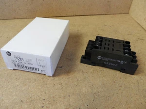 Allen-Bradley 700-HN138 11-Blade Socket Ser. A New - Picture 1 of 4