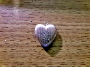 Vintage Heart Locket, Stetson 1/20 12K Gold Filled - Picture 1 of 3