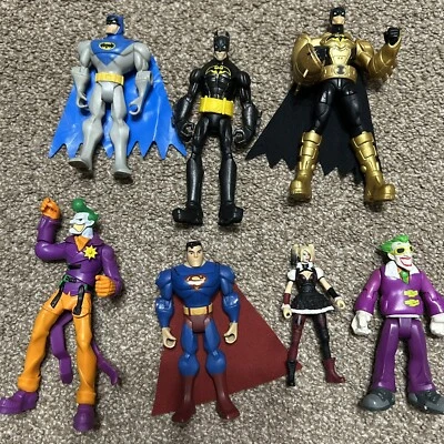 Лот из 7 смешанных экшн-фигурок DC Бэтмен Супермен Джокер Арлекин - Изображение 1 из 4