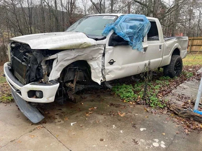 Manija exterior de la puerta del conductor delantero blanco/cromo | Se adapta a Ford F250 F350 2013-2016 Foto 1 de 4