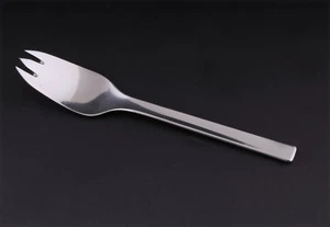 Georg Jensen, Dinamarca. Tenedor de pastelería Tuja/Tanaqvil. Acero. 3310043 - Imagen 1 de 5