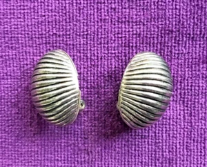 VINTAGE SILVER TONE BIG AND BOLD CLIP ON STATEMENT EARRINGS. SPECTACULAR - Picture 1 of 5