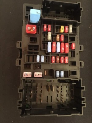 23200660 IP Fuse Block Left 2015-16 Chevrolet Suburban GMC Yukon XL - Image 1 of 4