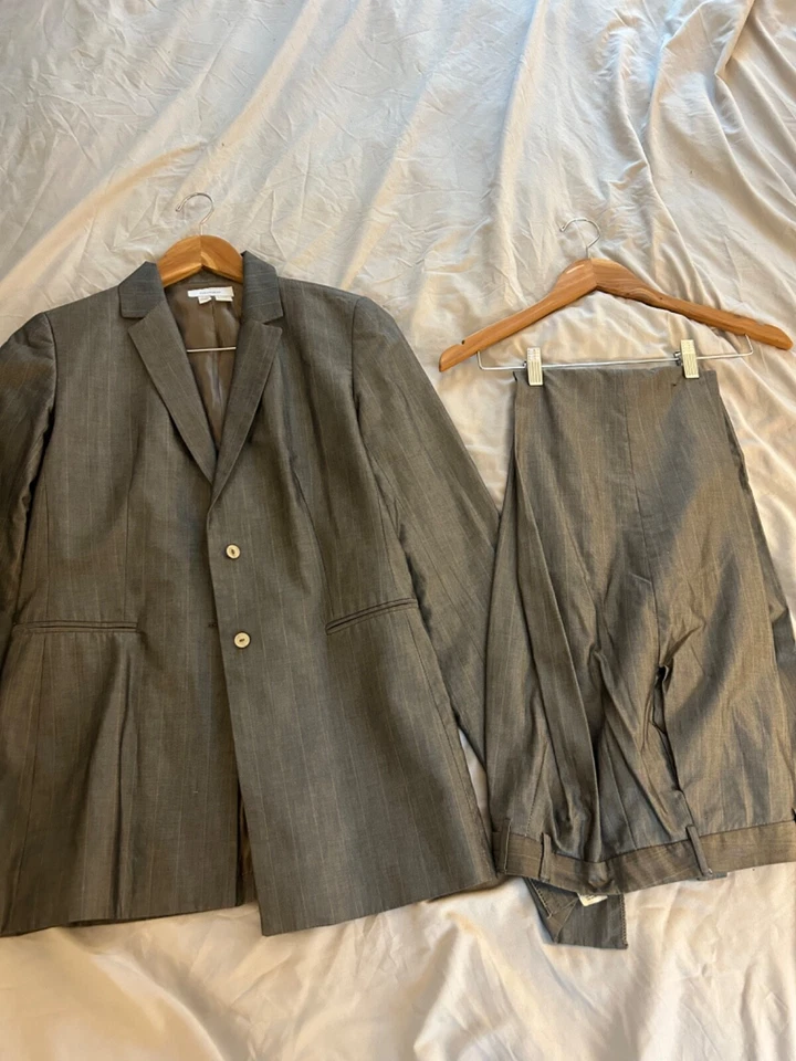 Conjunto de traje vintage de piel de tiburón Zara plateado/gris talla 10 Foto 1 de 4