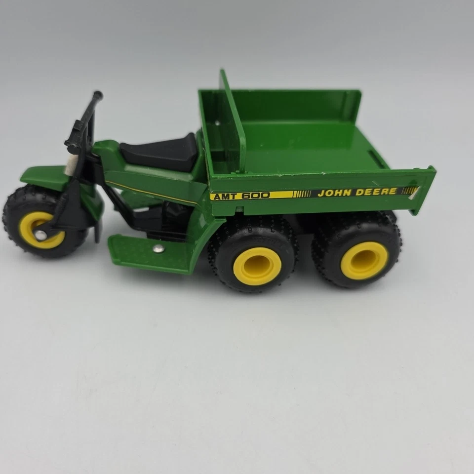 De colección Ertl John Deere AMT600 (transportador de todos los materiales) 1988 usado Foto 1 de 4