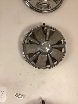 (CANTIDAD 1) 1972 Toyota Corona 13" Cubierta de rueda Tapacubos DE COLECCIÓN HOT ROD PARA MANCAVE Foto 1 de 2