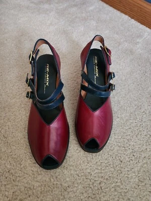 Re-Mix 经典复古 40 年代风格红色/海军蓝双带楔形露趾鞋 9 — 第 1/4 张图片