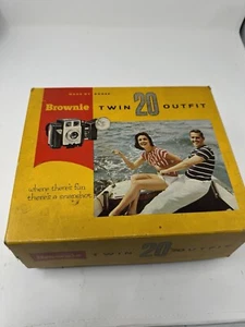 BROWNIE TWIN 20 OUTFIT ¡Cámara Eastman Kodak en caja! - Imagen 1 de 4