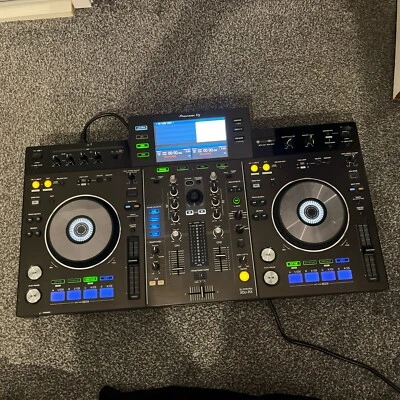 Pioneer DJ XDJ-RX All-in-one Rekordbox DJ System Controller XDJRX - Image 1 of 4