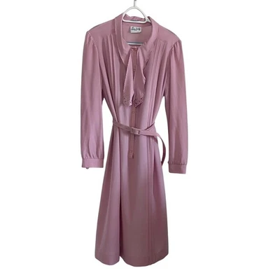 Vestido plisado rosa vintage de dama Jennifer con cinturón manga larga talla midi LEER Foto 1 de 4