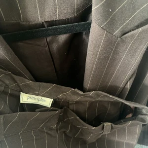 Principles Vintage Brown Pinstripe Lady’s Suit Size 10 Excellent Condition - Picture 1 of 3