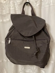 Baggallini Metro Rucksack Kordelzug RFID Braun Neu ohne Etikett - Bild 1 von 4