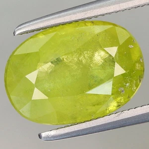 2.65ct t.w 10.6x7.5mm Oval Natural Green Sphene Madagascar, Africa - Imagen 1 de 4