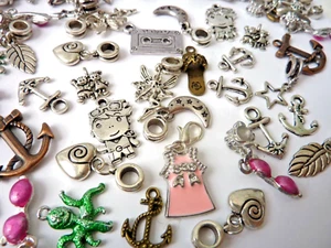 20 Schmuck Anhänger Mischung Perlen Mix Metallperlen Bettelarmband silber 2370 - Bild 1 von 6