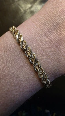 Pulsera cuerda oro amarillo 10k 417 7 1/2" hecha en Perú 3,3 gramos / 0,12 onzas Foto 1 de 4