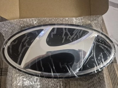 New OEM 86310 G8100 Front Grille Logo Emblem Badge for Hyundai Sonata 2018-2019 - Image 1 of 4