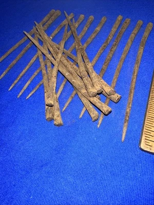 古董指甲 5 英寸长独特形状回收五金件非常旧!! 20个指甲 — 第 1/4 张图片