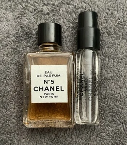 Chanel No. 5 Women Eau de Parfum Splash Mini With Bonus Sample - Picture 1 of 2