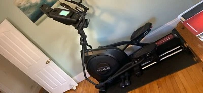 Máquina de ejercicio elíptica con suela  Foto 1 de 4