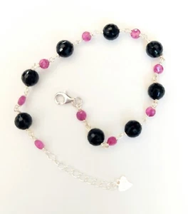 Bracciale in argento 925 con rubini naturali da 3 mm e onice sfaccettata da 6 mm - Foto 1 di 5