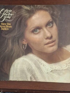 Olivia Newton John ""HAVE YOU NEVER BEEN MELLOW"" 1975, MCA-2133. - Bild 1 von 3