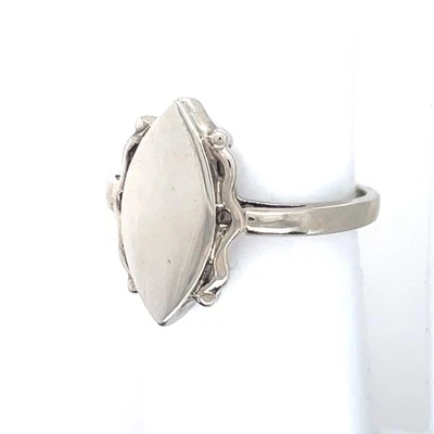 10k White Gold 15.3mm By 7.15mm Navette Signet Ring Size 6 - 3.1 Grams - Image 1 of 4