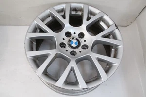 Llanta Alu - metal ligero delantero derecho 8x18ET30 BMW 7 730d F01 51599 - Imagen 1 de 3