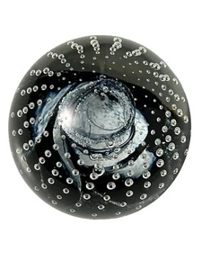 CAITHNESS CAULDRON SCOTLAND PAPERWEIGHT BLACK SWIRL CONTROLLED BUBBLE BULLICANTE - Picture 1 of 14