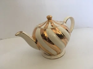 Vintage Sadler Gold & Cream Stripe Tea Pot England. Numbered 1552 - Picture 1 of 3