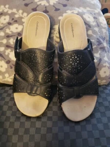 Croft &Barrow Sz.11 Med WOMENS Poppins Black Cutout Design Sandals Slides Summer - Picture 1 of 7