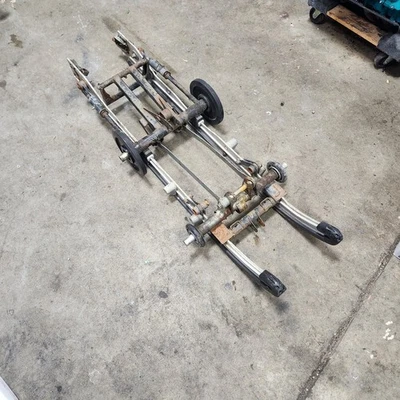 Suspensión trasera de deslizamiento Yamaha Srx Vmax Phazer Sxr Viper Venom Sx 500 600 700 121 Foto 1 de 4