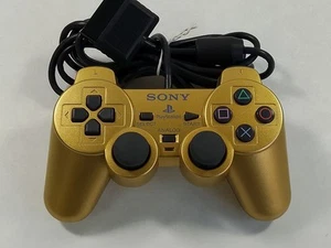 CONTROLLER SONY PLAYSTATION 2 (PS2) GUNDAM EDITION (GOLD) JAPAN (CONTROLLER ONLY - Picture 1 of 4